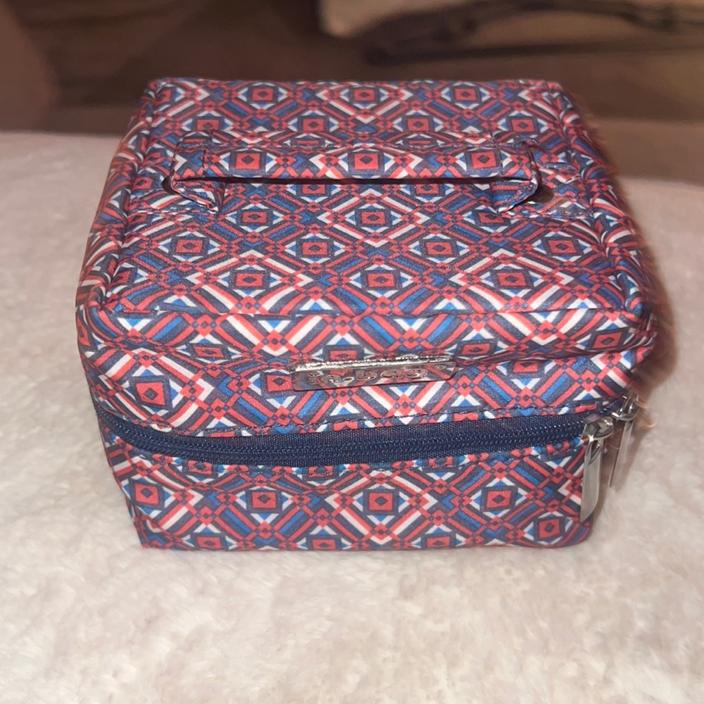 Jewelry organizer